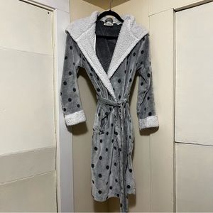 Ladies light and dark grey with white accents robe. Worn once. Size OS